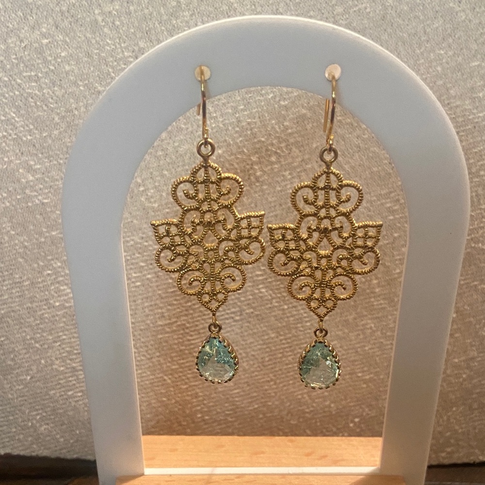 Elegant Gold Filigree Earrings with Blue Aqua Crystals. New